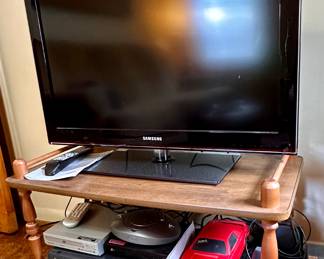 Nice Samsung flat screen TV.