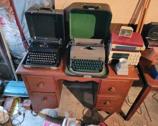 Vintage portable typewriters, very good condition!