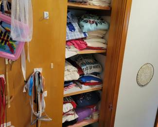 Lots of clothes, lots are vintage!