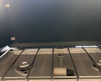 COLEMAN 2 BURNER CAMPING STOVE