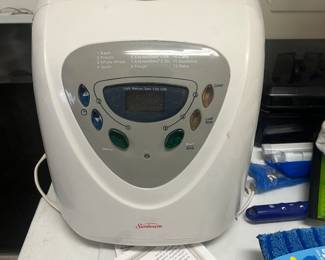 BREAD MAKER