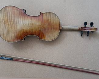 Online Auction Item Bid Now!                                                 
Scan QR Code to place your bid. 