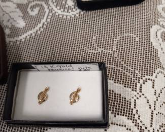 14k gold musical note earrings.