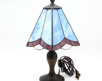 Vintage Art-Deco Stained Glass Lamp with Brass Base 