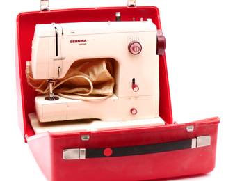 Bernina Model 807 Minimatic Sewing Machine with Case 