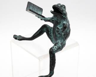 Cast Iron Reading Frog Shelf Sitter Figurine 
