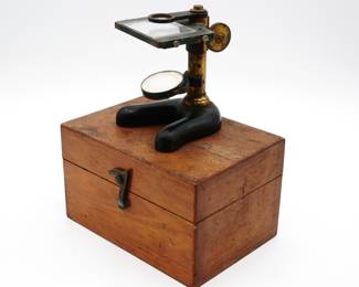 Ernst Leitz Microscope w/Original Wooden Carrier 