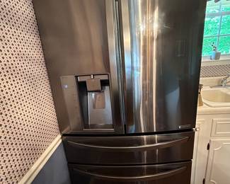 LG refrigerator/freezer