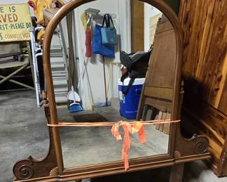 Berkey & Gay Dresser and Full Bed 