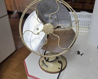Vintage GE Table Fan