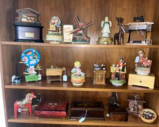 Collection of vintage music boxes 
