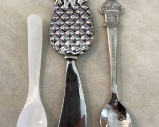 MOP spoon + pineapple & Lucerne