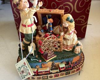 Music box Christmas deco