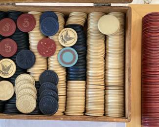 Antique clay poker chips 600+