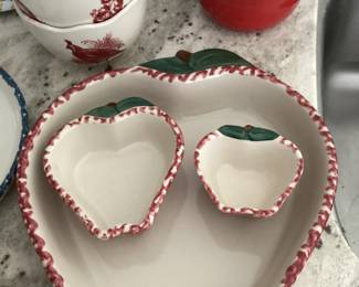 Red spatter ware heart-shape apple serving bowls