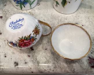 Collectible cups & saucers