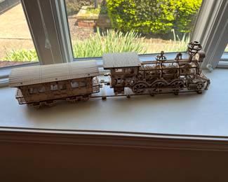 3D Wood Puzzle Locomotive and Caboose 