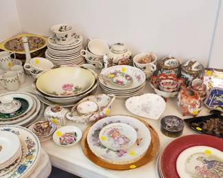 Lots of pretty ceramics!