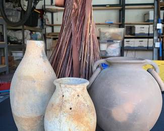 MW021Pottery And Decor