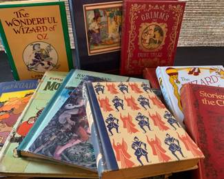 MW249The Classics, Kids Books, Mystery Lot