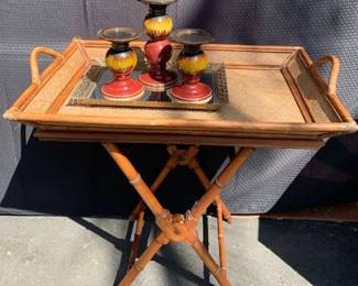 MW004Table tray and accessories