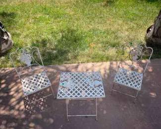 MW160Wrought Iron white Childrens Table And Chairs