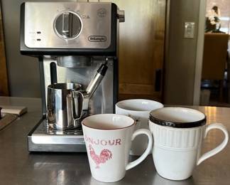 MW208DeLonghi Espresso Machine