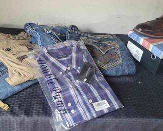 MW262Designer Jeans And Shoe