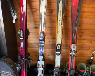 Ski's  Rossingal, K2. All shaped Ski's, ski boots also