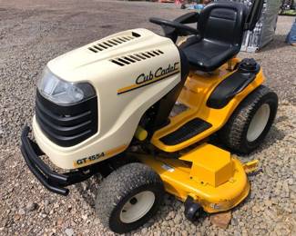 Cub Cadet GT 1554 Riding Lawn Mower