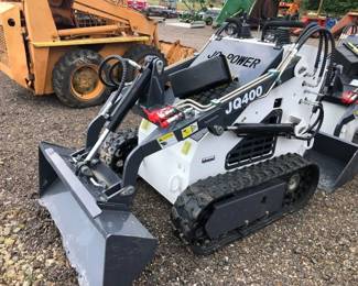 JQ400 Mini Skid Steer