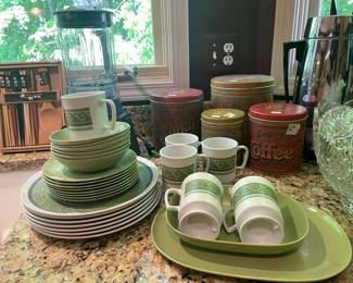 Dish Sets, Mugs