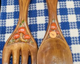 ARNELS MUCHROOM FORK AND SPOON DECOR