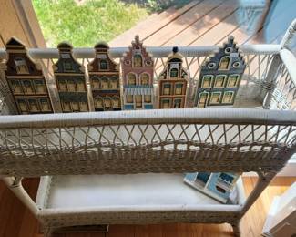 White Wicker Plant Stand/Box