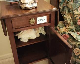 Side Table, Figurines