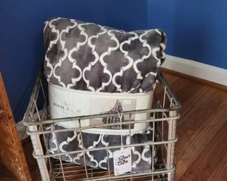 Monte and Jardin Blanket, VTG Detroit Milk Crate