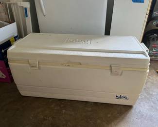 ABS286- White Igloo Sports 124 Cooler
