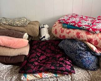 ABS094-Throw Blankets,Japanese Futon Blankets & Vintage Hand Sewn Patch Quilts 