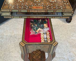 Backgammon Table, Chess Table, Flip out, Folding Table Wood / mother of pearl Inlaid 