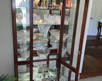 Curio Cabinet, Mirrored & Lit 