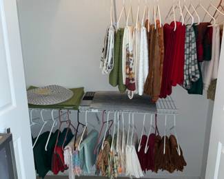 Table Linens, Table Clothes, Napkins 