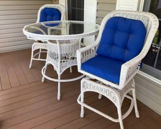 All Weather, Wicker, High top, w/ 2 chairs
