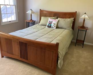 Stickley, Queen Bedframe 