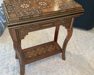 Backgammon Table, Chess Table, Flip out, Folding Table Wood / mother of pearl Inlaid 
