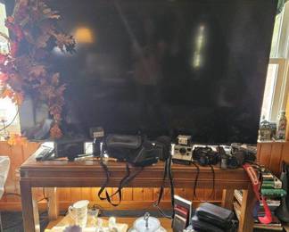 Large tc and tv stand 