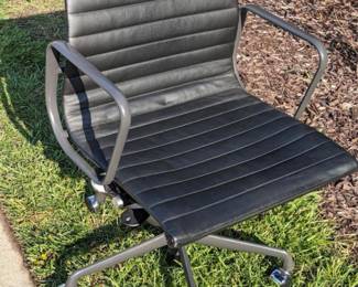 Herman Miller Eames Leather Management Chair