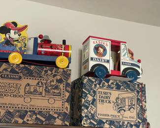 Fisher Price Mickey Mouse & Elsies Dairy Truck