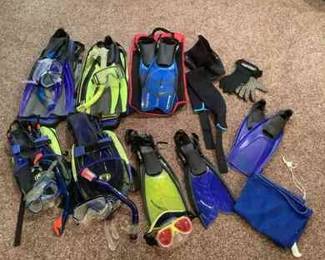 Family Snorkeling Sets W Carry Bags