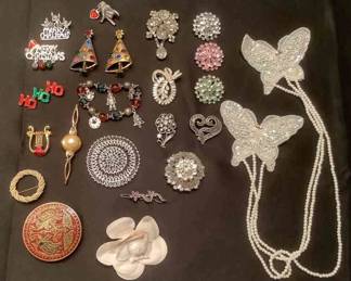 Collectible Pins Brooches