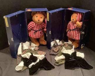 Collectible Travel Trunk Bears Clothes